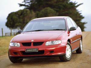 Holden Commodore 2000 года